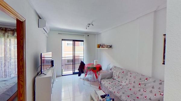 Venta de piso en Piso en Avenida Alcoi, Campoamor, Alicante / Alacant, Alicante / Alacant
thumbnail 2
