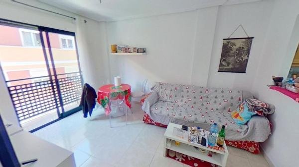 Venta de piso en Piso en Avenida Alcoi, Campoamor, Alicante / Alacant, Alicante / Alacant
thumbnail 3