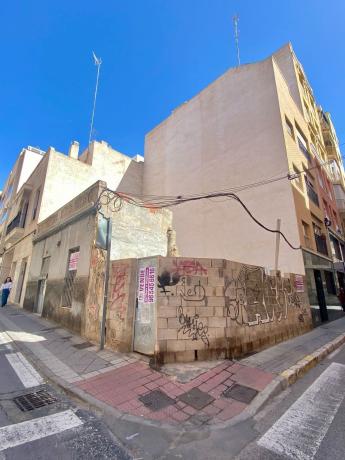 Chalet adosado en Calle Verónica, Raval de Santa Teresa-El Asilo, Elche / Elx photo 2