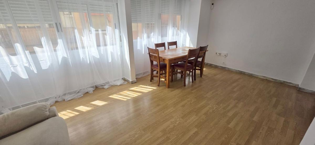 Venta de piso en Piso en Carolinas Bajas, Alicante / Alacant, Alicante / Alacant
photo 3