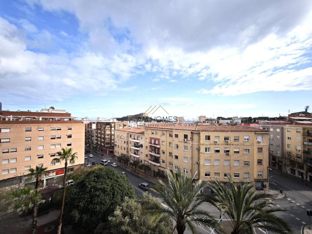 Venta de piso en Piso en Plaza Altozano, Altozano, Alicante / Alacant, Alicante / Alacant
photo 3