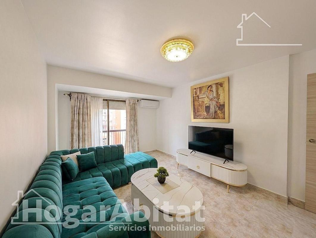 Venta de piso en Piso en Calle de Guardamar, Carolinas Altas, Alicante / Alacant, Alicante / Alacant
photo 1