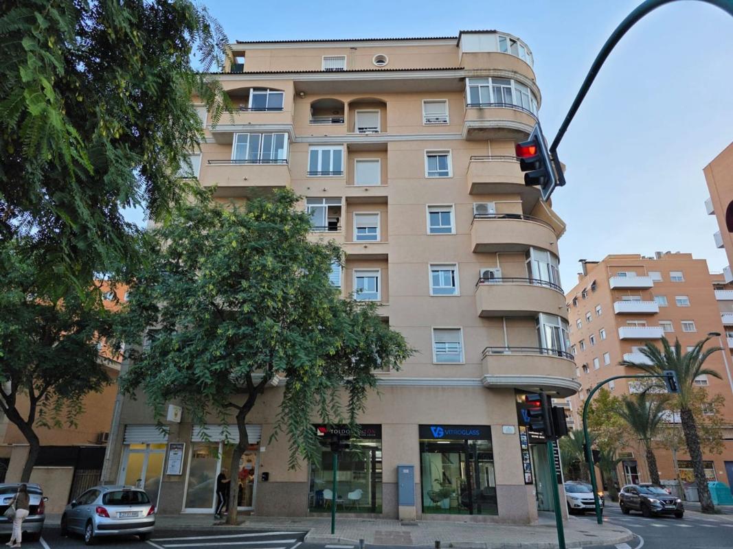 Sprzedaż mieszkania w Piso en Calle Josep Joaquim Landerer, Zona Universidad, Elche / Elx, Elche / Elx
photo 3