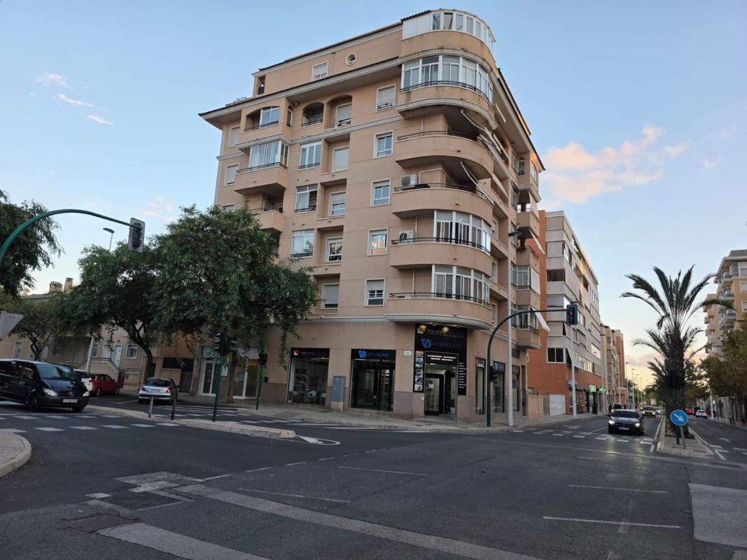 Sprzedaż mieszkania w Piso en Calle Josep Joaquim Landerer, Zona Universidad, Elche / Elx, Elche / Elx
photo 4