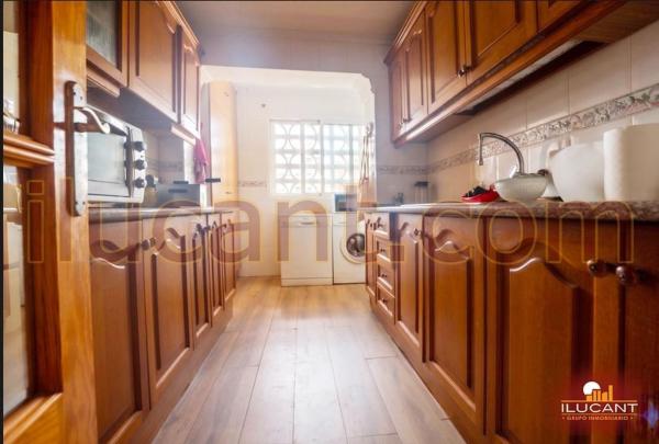 Sale of flat in Piso en Virgen del Remedio - Parque lo Morant, Alicante / Alacant, Alicante
 photo 4