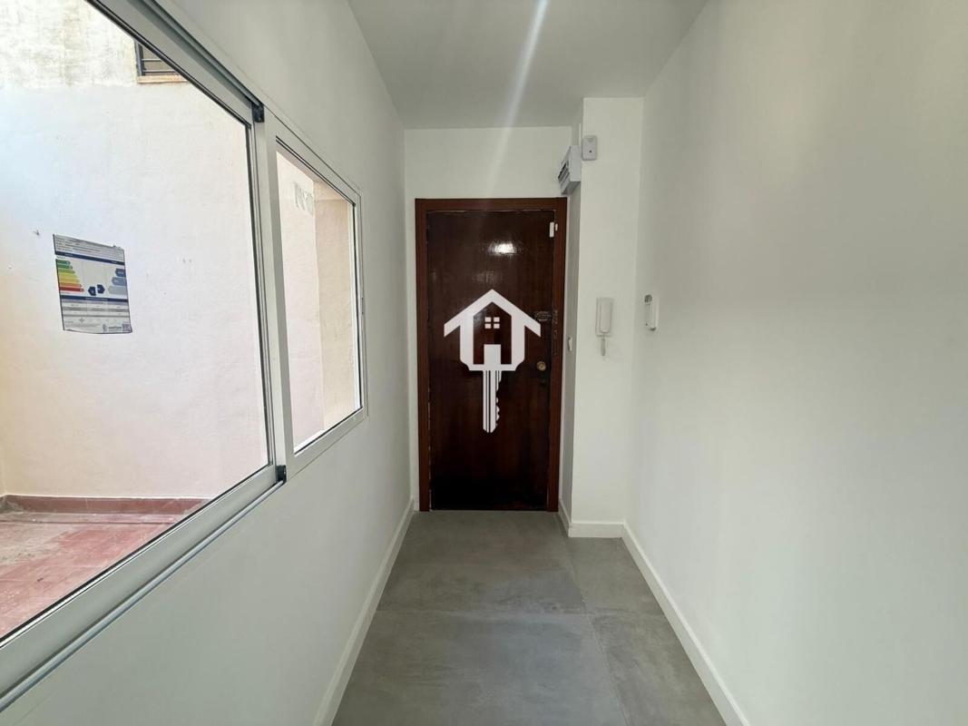 Venta de piso en Piso en Calle Monforte del Cid, Carolinas Altas, Alicante / Alacant, Alicante / Alacant
photo 3