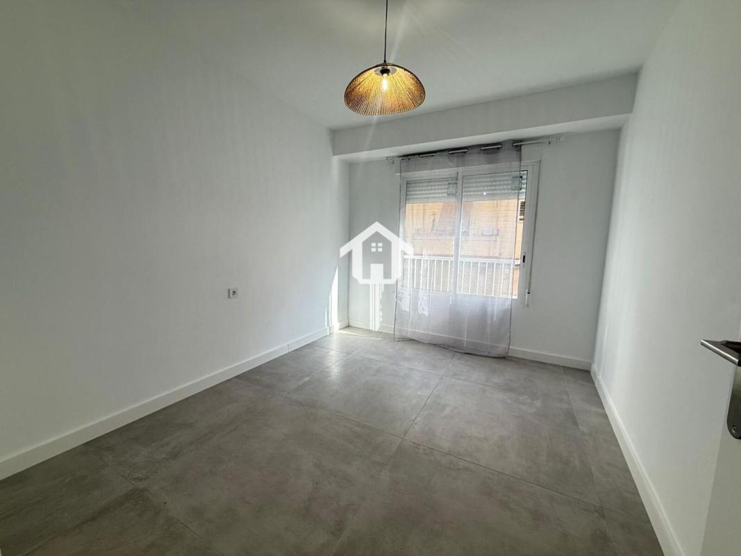 Venta de piso en Piso en Calle Monforte del Cid, Carolinas Altas, Alicante / Alacant, Alicante / Alacant
photo 4