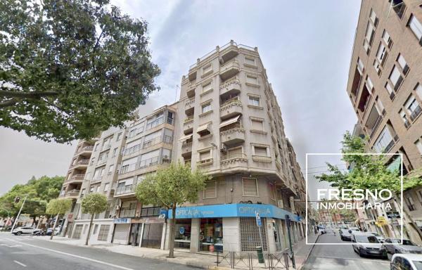 Venta de piso en Piso en Calle Concepción Arenal, Pont Nou-Corazón de Jesús, Elche / Elx, Elche / Elx
thumbnail 2