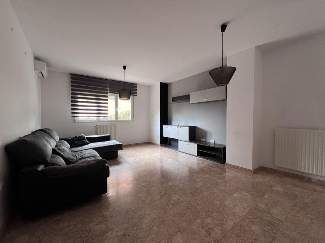 Продажа квартиры на Piso en Barri Zona Nord, Alcoy / Alcoi, Алкой
 photo 3