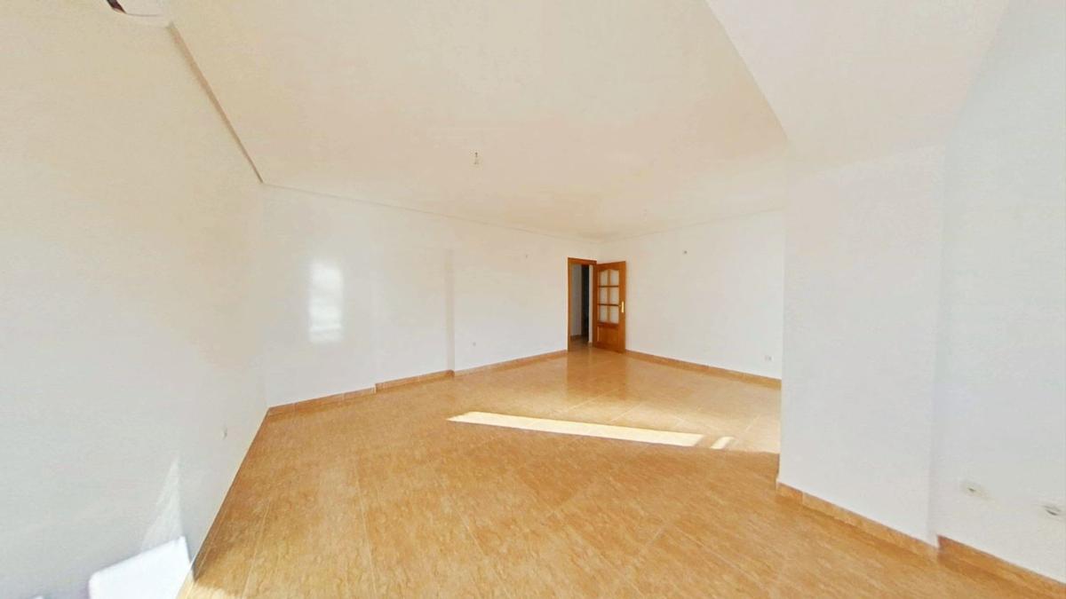 Venta de piso en Piso en Carolinas Altas, Alicante / Alacant, Alicante / Alacant
 photo 2
