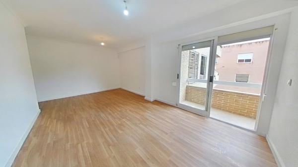 Venta de piso en Piso en Campoamor, Alicante / Alacant, Alicante / Alacant
photo 1