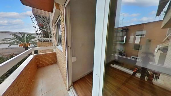 Venta de piso en Piso en Campoamor, Alicante / Alacant, Alicante / Alacant
thumbnail 2