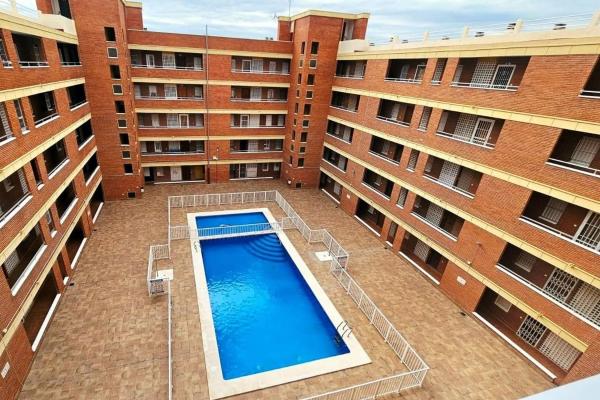 Ático en venta en Ático en Calle Almoradí, 7, Playa de los Náufragos, Torrevieja, Torrevieja photo 1