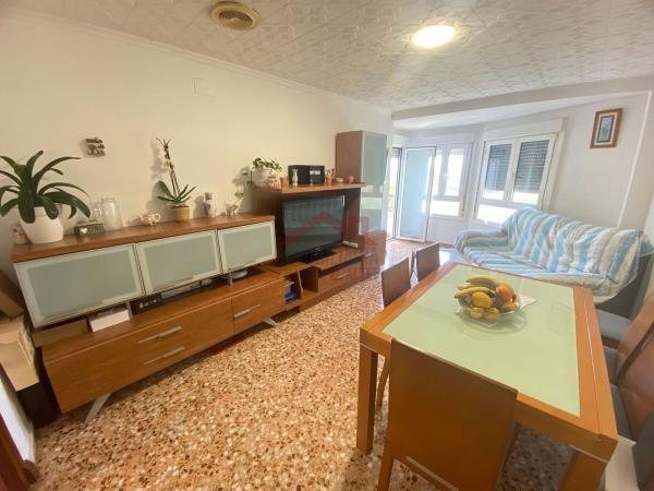 Venta de piso en Piso en Avenida Dama d'Elx, El Altet - Balsares, Elche / Elx, Elche / Elx
 photo 1