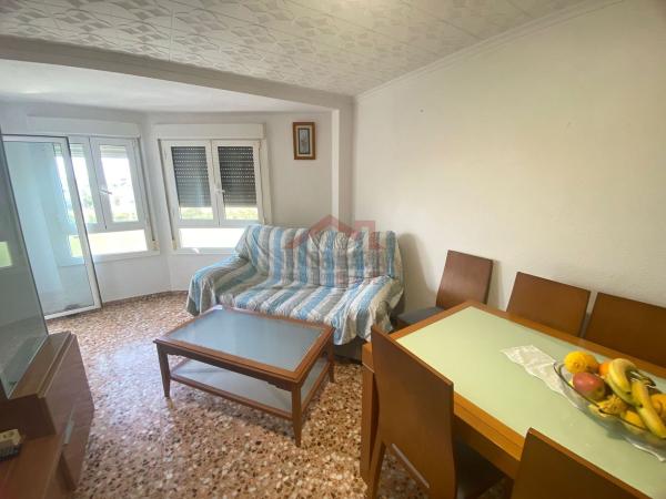 Venta de piso en Piso en Avenida Dama d'Elx, El Altet - Balsares, Elche / Elx, Elche / Elx
 photo 4