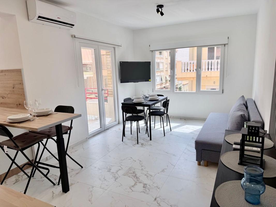 Продажа квартиры на Piso en Calle Caballero de Rodas, 104, Las Piscinas Naturales, Torrevieja, Торревьеха
photo 1
