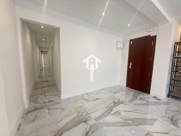 Venta de piso en Piso en Calle d'Algol, Ciudad de Asís, Alicante / Alacant, Alicante / Alacant
thumbnail 3