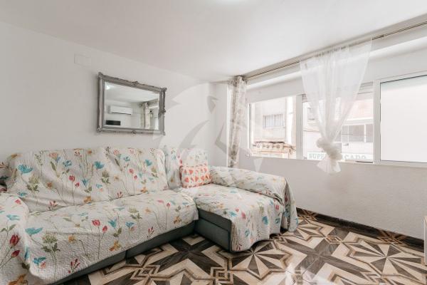 Venta de piso en Piso en Calle General Elizaicin, Carolinas Bajas, Alicante / Alacant, Alicante / Alacant
thumbnail 3