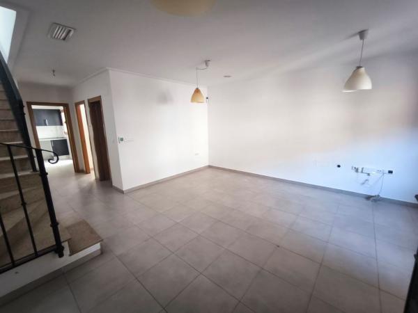 Chalet adosado en Calle Benjamin Palencia, Monovar photo 1