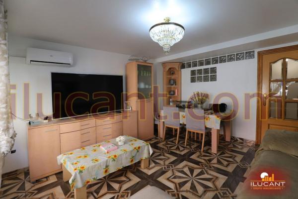 Продажа квартиры на Piso en Carolinas Bajas, Alicante / Alacant, Аликанте / Алакант
photo 1