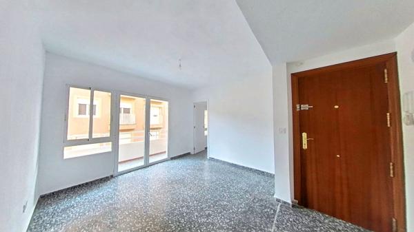 Продажа квартиры на Piso en Carolinas Bajas, Alicante / Alacant, Аликанте / Алакант
photo 1