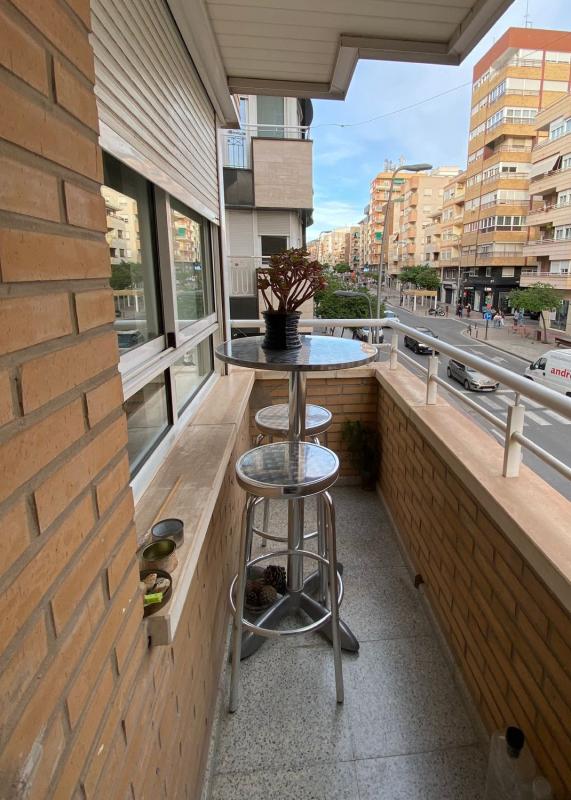 Sprzedaż mieszkania w Piso en Calle Príncipe de Asturias, Plaza Castelar - Mercado Central, Elda, Elda
photo 1