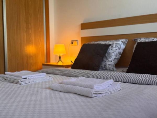 Venta de piso en Piso en Glorieta del Reino Unido, 6, El Palmeral-Urbanova-Tabarca, Alicante / Alacant, Alicante / Alacant
photo 1