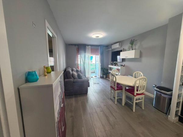 Venta de piso en Piso en Los Europeos, Torrevieja, Torrevieja
photo 1
