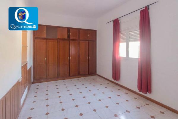 Chalet independiente en venta en Casa o chalet en Agost, Agost
thumbnail 3