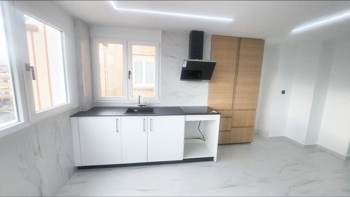Sale of apartment in Piso en Petrer, Petrer
photo 1