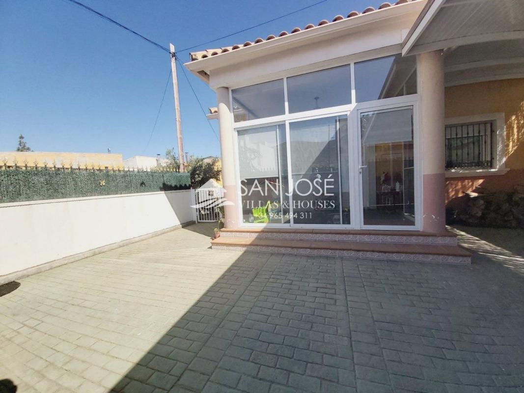 Properties for sale and rent in Spain photo 1