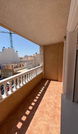 Sprzedaż mieszkania w Piso en Calle Radio Murcia, 16, Las Piscinas Naturales, Torrevieja, Torrevieja
photo 1