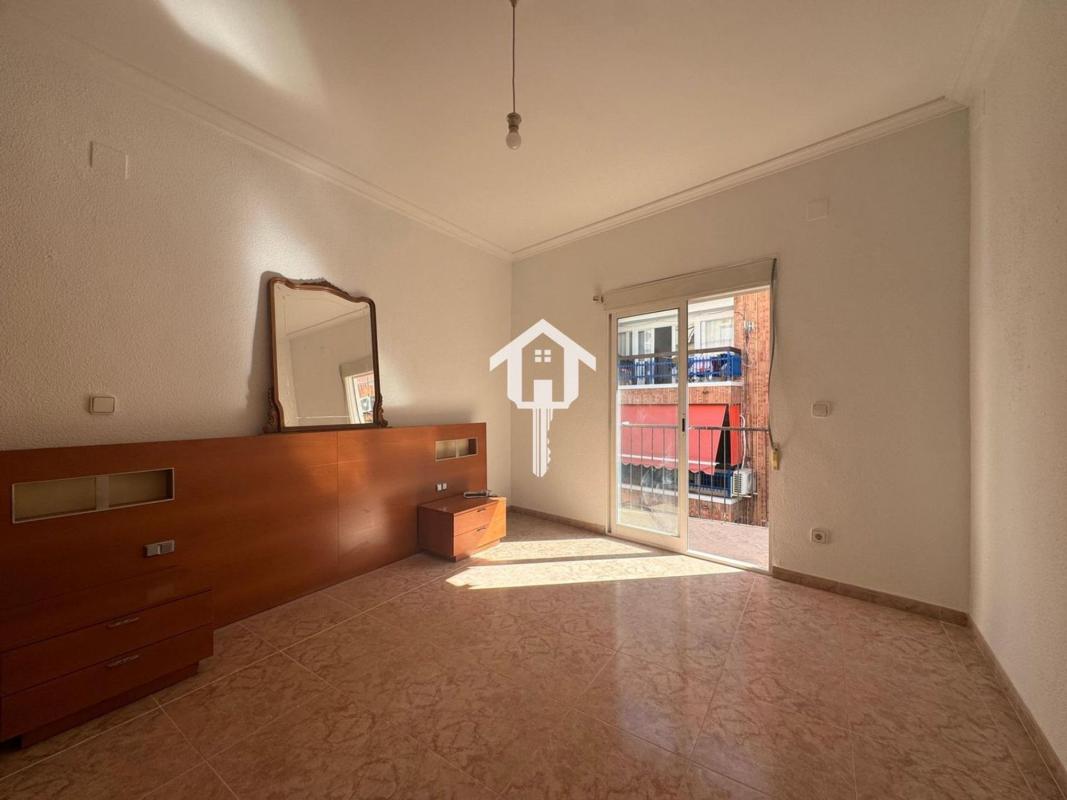 Sale of apartment in Piso en CL General Serrano, Carolinas Bajas, Alicante / Alacant, Alicante
 photo 5