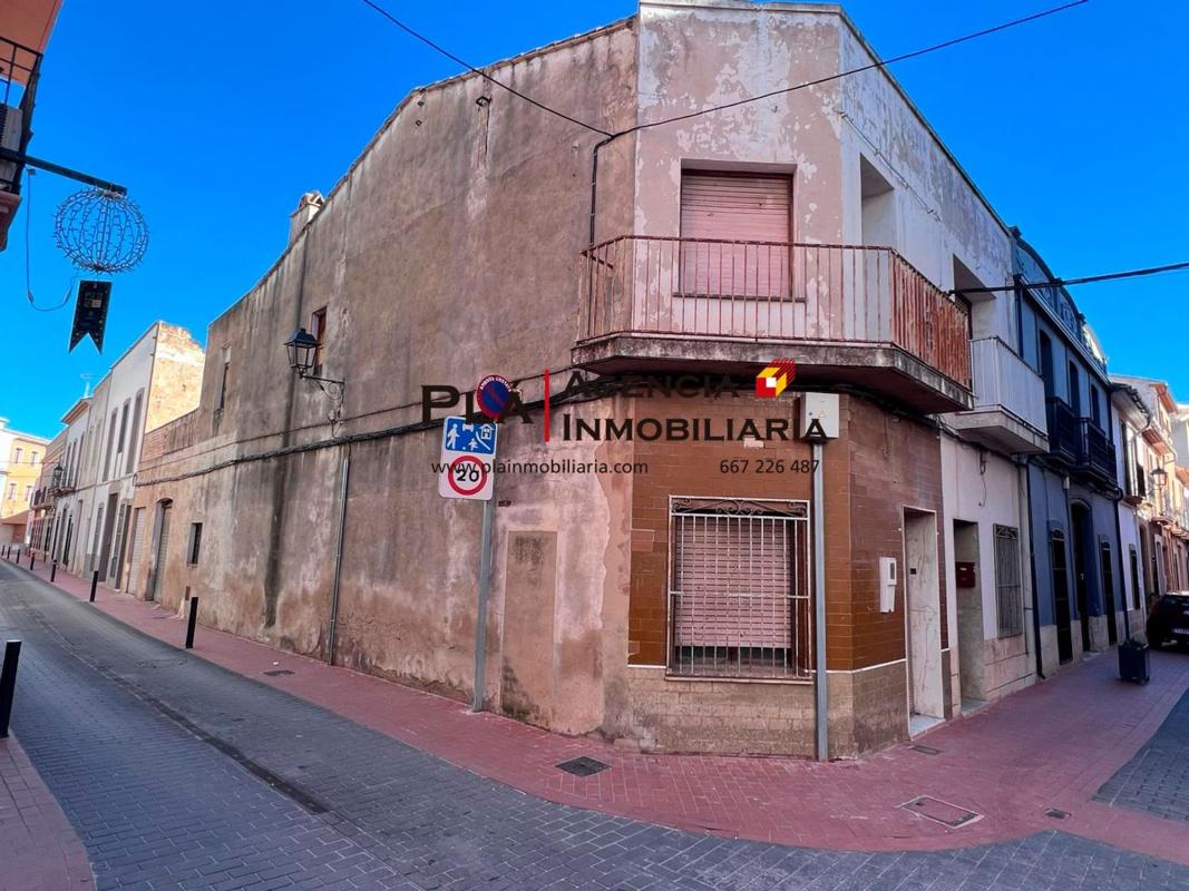 Propiedades en venta y alquiler en España photo 1