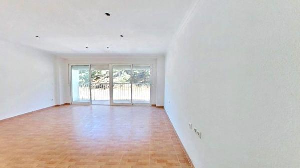 Venta de piso en Piso en San Blas, Alicante / Alacant, Alicante / Alacant
photo 1