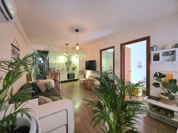 Sale of flat in Piso en Calle Alcalá Galiano, Carolinas Bajas, Alicante / Alacant, Alicante
 photo 1