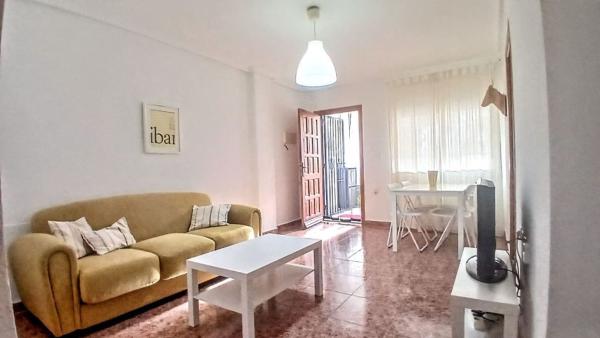 Продажа квартиры на Piso en Avenida D'Escandinàvia, Gran Vista-Olivo de Oro, Gran Alacant, Гран-Алакант
photo 1