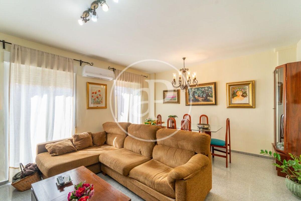 Propiedades en venta y alquiler en España photo 2