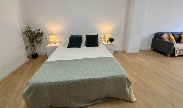 Sale of flat in Piso en Calle de Sant Mateu, 30, Plà del Bon Repòs-La Goteta, Alicante / Alacant, Alicante
 photo 1