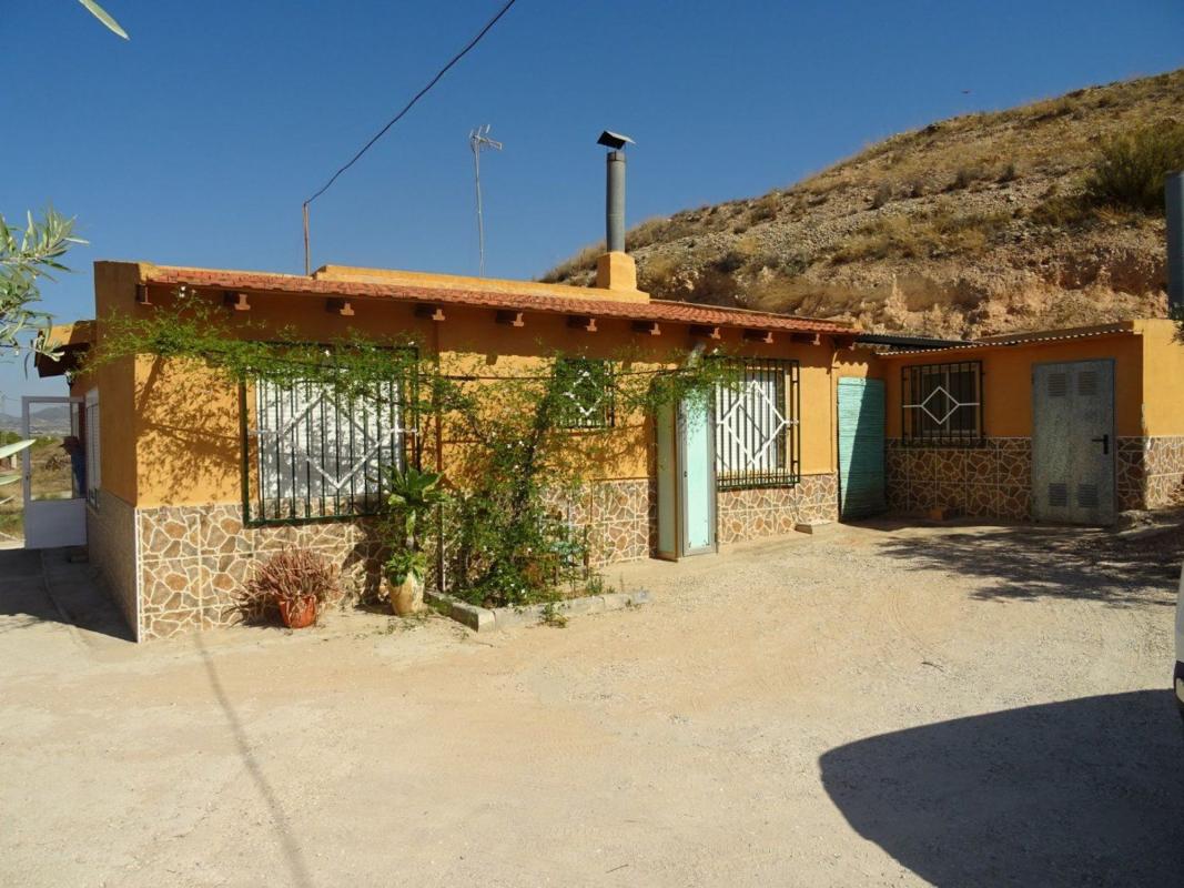 Propiedades en venta y alquiler en España photo 1