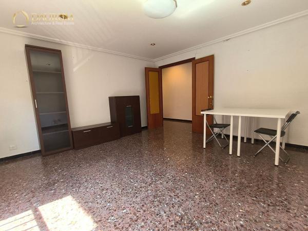 Продажа квартиры на Piso en Calle Federico García Lorca, Raval de Santa Teresa-El Asilo, Elche / Elx, Эльче / Эльх
 photo 1