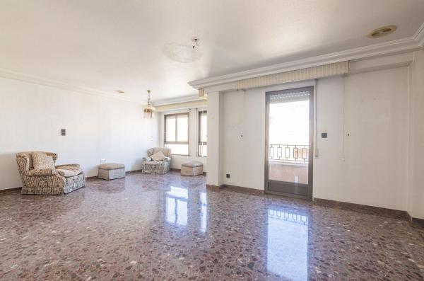 Продажа квартиры на Piso en Pont Nou-Corazón de Jesús, Elche / Elx, Эльче / Эльх
 photo 1