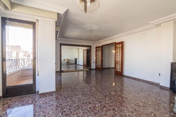 Продажа квартиры на Piso en Pont Nou-Corazón de Jesús, Elche / Elx, Эльче / Эльх
 photo 2