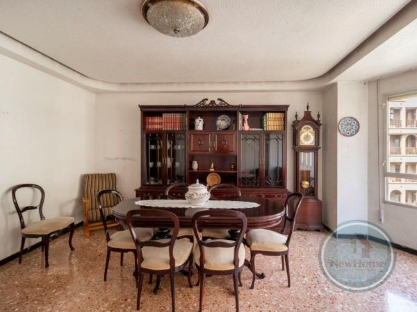 Квартира на продажу на  Piso en Calle Vicente Blasco Ibáñez, Pont Nou-Corazón de Jesús, Elche / Elx, Эльче / Эльх photo 4