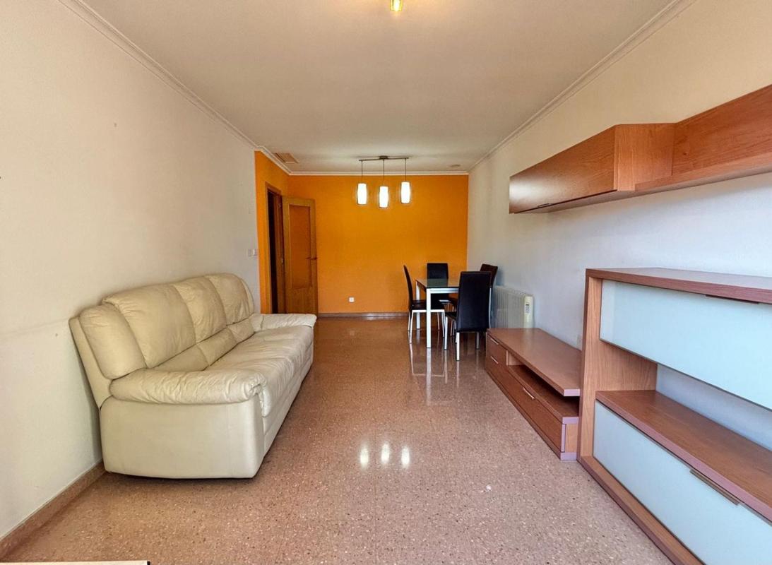Sale of apartment in Piso en Calle Diego Fuentes Serrano, Reina Victoria-Miguel Hernández, Elche / Elx, Elche / Elx
photo 2