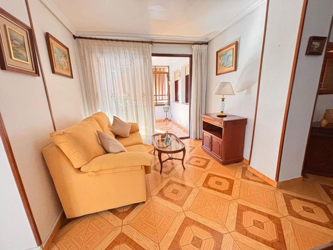 Sale of apartment in Piso en Carolinas Altas, Alicante / Alacant, Alicante
photo 3