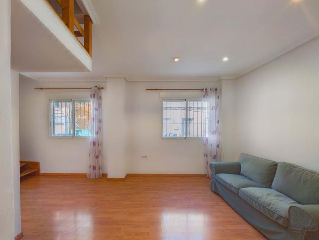 Venta de piso en Piso en Calle del General Aldave, 54, Carolinas Bajas, Alicante / Alacant, Alicante / Alacant
photo 4