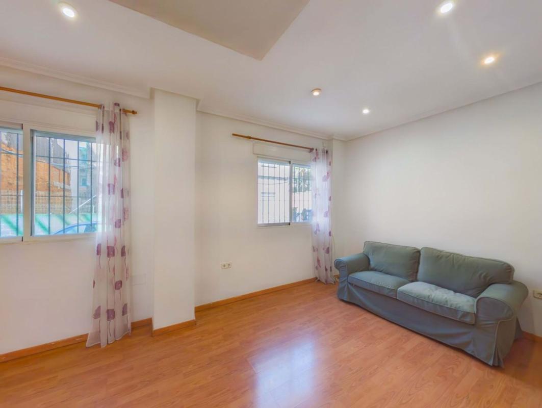 Venta de piso en Piso en Calle del General Aldave, 54, Carolinas Bajas, Alicante / Alacant, Alicante / Alacant
photo 5