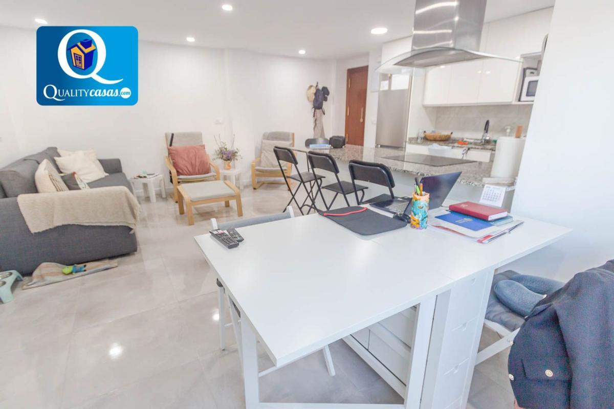 Sale of apartment in Piso en Ciudad Jardín, Alicante / Alacant, Alicante
 photo 2