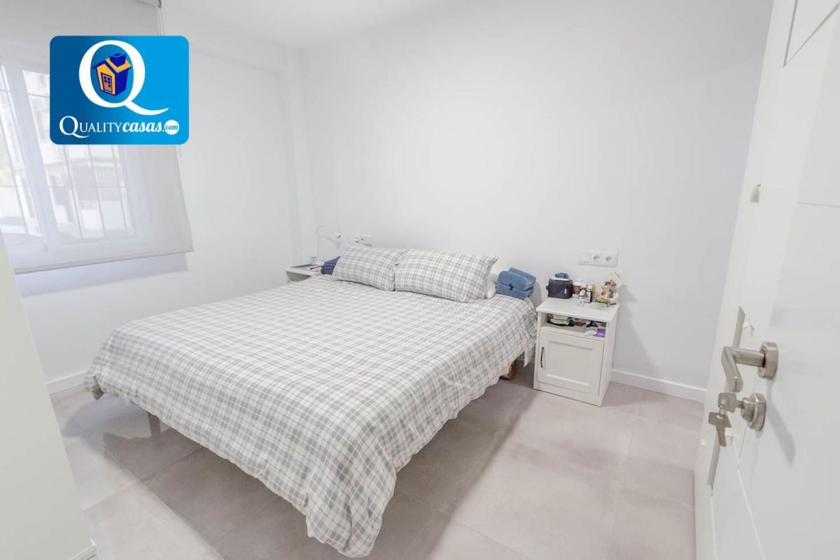 Sale of apartment in Piso en Ciudad Jardín, Alicante / Alacant, Alicante
 photo 4